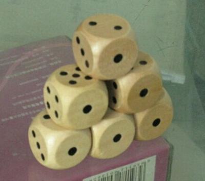 China wooden dice 16mm dice kids toy dice wood dice for sale