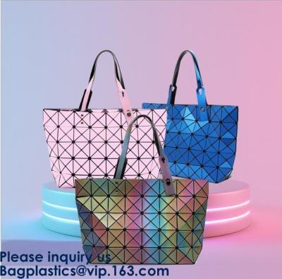 China Ladies Designer Tote Bag Shoulder PVC Shopper Bag,Tote Handbag Handles Clear PVC Shopper Bag with Large Capacity for sale