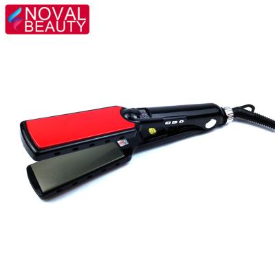 China 2018 Cheap Fast Titanium LCD Temperature Display Hair Straightener Best In India 450F Hot Temp. Salon Styling Equipment with CE/RoHS for sale