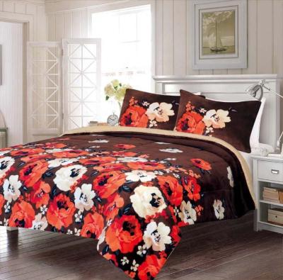 China Soft Hot Sale 3-Pieces Set Flannel Flower Printed Sherpa Fabric Bed Covering Comforter Set King Bedding Set for sale