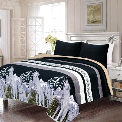 China Wolf Printing Flannel Beige Custom Sherpa Soft 3 Piece California King Comforter Sets Bedding Bed Room Set for sale