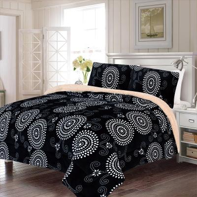 China Flannel Comforter Set 3 Pieces Dot Printing Custom King Size Cobijas De Borrego Blanket Hotel Black Bed Comforter for sale