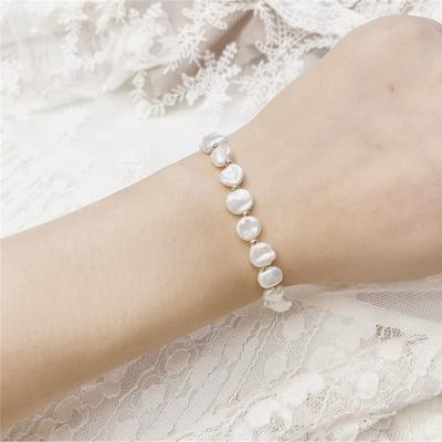 China TRENDY Beaded Chain Bracelet Gold Plated Freshwater Pearl Fashion Trendy Women's Alloy Claw Setting for sale