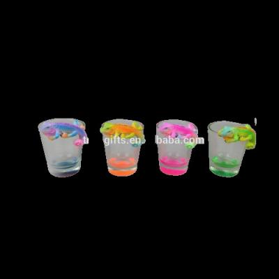 China Europe Polyresin Lizard Shot Glass for Decoration for sale