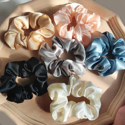 China Hair Accessories Shapes 19 Momme Luxury 100% Pure Mulberry Silk XL 4cm Width Hair Scrunchies Scrunchy Silk Hair Band for sale