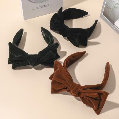 China Hair Accessories Velvet Bowknot Hair Band Women Wide Version Thoughtful Simple And Supple Modern Knotted Headband Large Version for sale