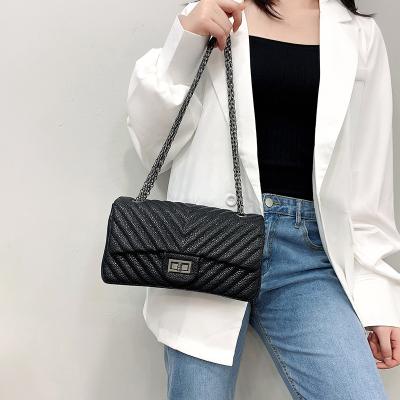 China Wholesale High Quality Handbag For Woman Retro Handbag Black Chains Buckle Large Capacity Leisure Custom Purse for sale