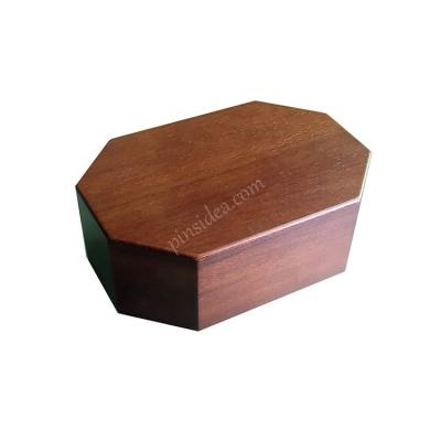 China Sustainable Octagonal Walnut Painted Popular Item Paw Print Box Pet Ash Wood Urns for sale