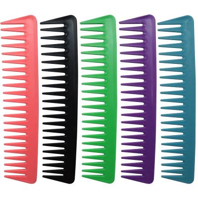 China Custom Logo Salon Use Hairdressing Carbon Barber Comb Wide Tooth Hair Cutting Anti-Static Comb for sale