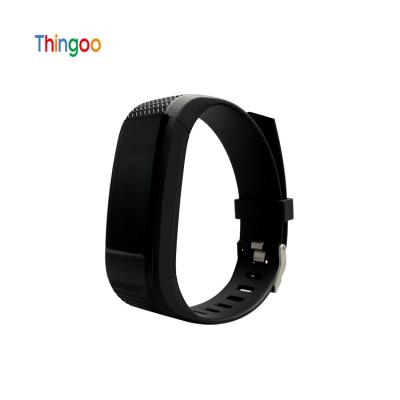 China Build In Wristband Body Temperature Tag Instant Social Distancing Wristband With Sensor for sale