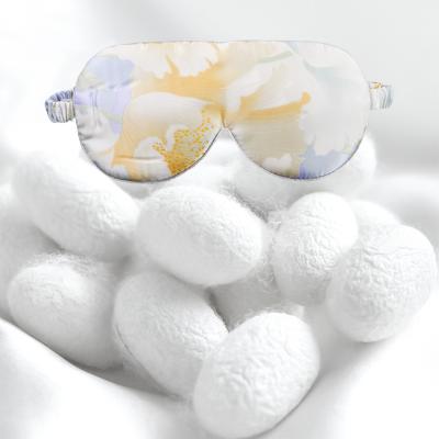 China Sleep Mask Natural Amino Acid Anti-Puffiness Blindfold Non Toxic Floral Custom Printed 100% Silk Eye Mask for sale