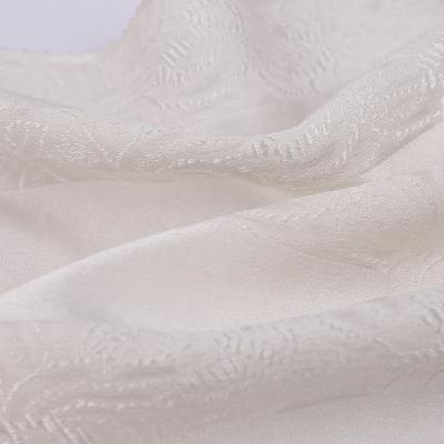 China Factory Direct Sales Hangzhou Sustainable Jacquard 114cm 100% White Silk Ribbon Fabric for sale