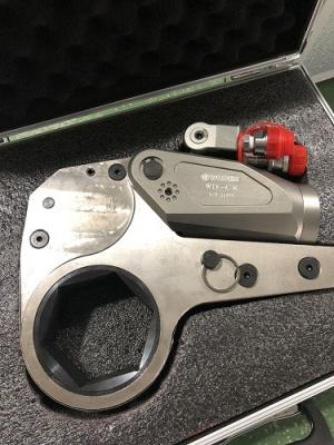 China WD-C Low Profile Hydraulic torque wrench in Woden China,WD-C8 1177-117700Nm,hydrualic torque wrench Manufacturer for sale