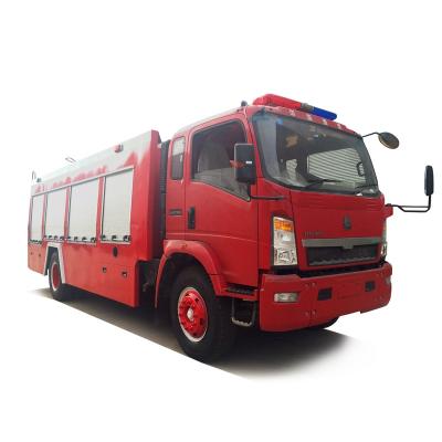 China Fire Fighting Truck SINOTRUK HOWO 4x2 Foam Fire Truck 8625*2500*3640mm for sale