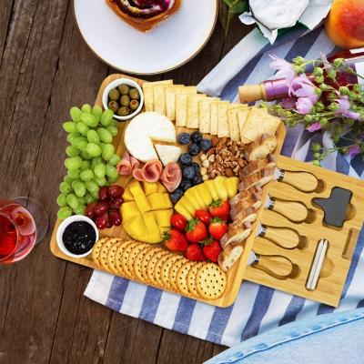 China Sustainable Custom Wooden Bamboo Cheese Board Set With Cutlery for sale