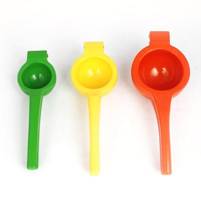 China Viable Manual Kitchen Tools Kitchen Citrus Squeezer Aluminum Alloy Lemon Orange Squeezer for sale