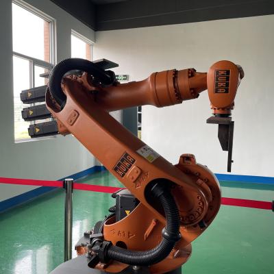 China Payload KUKA Kr16 Welding Robot With XP Controller 1611 Mm Reach Fronius Welding Source Handling Assembly Cutting Load for sale