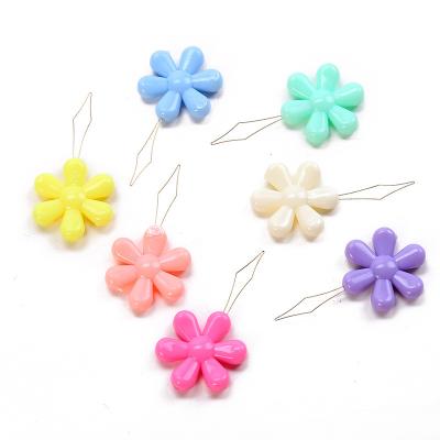 China Accessory Colorful Hand Tool Sewing Sewing Flower Form Plastic Needle Threader for sale