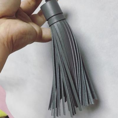 China Wholesale Unisex Long Leather Tassel Keychain, Vintage Leather Tassels, Mens Tassels for sale