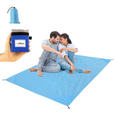 China Large Stability Control Non-Slip Foldable Weighted Waterproof Picnic Mat for sale