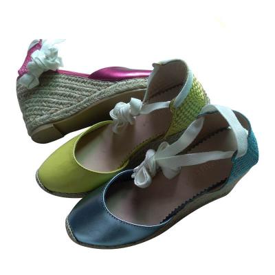 China Slip On Sneakers Wedge Heel Shoes, Weird Heel Shoes, Women Love Wedge Heel Shoes for sale