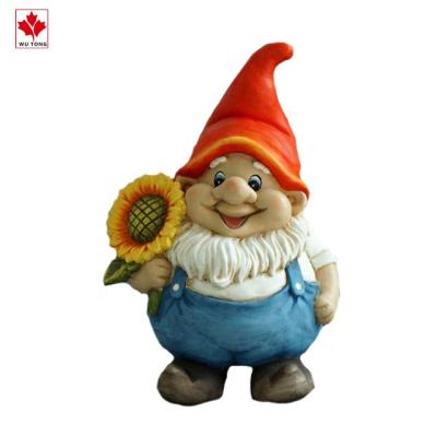 China Cute Crafts Resin Desktop Gnome With Flower Figurine Available Garden Decor for sale