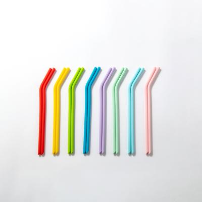 China Sustainable Home Use Silicone Remaining Straws 12*250 Mm Bent Flat Tip FDA for sale