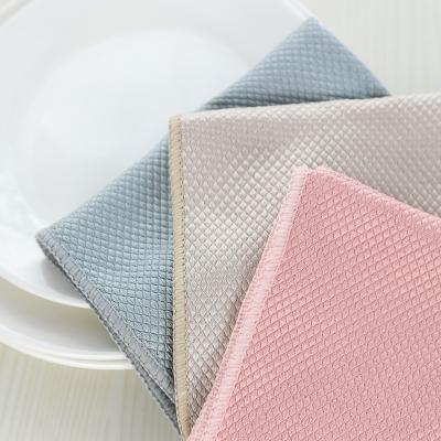 China Hot Stocked Fish Scale Microfiber Kitchen Cleaning Cloth for Stainless Steel Appliances Wine Stained Glass Polishing Towels for sale