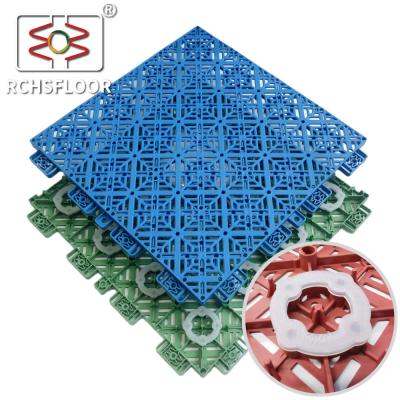 Chine Carreaux de cour de tennis de basket-ball en polypropylène Carreaux de plancher interlignés 304,8 mm*304,8 mm à vendre