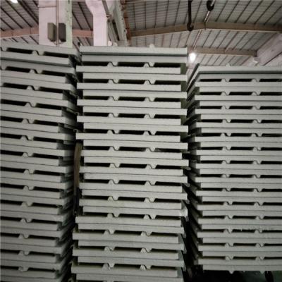 China 2017 new design 30mm silver paper eps roof sandwich panel 840-30-0.526mm for prefab house for sale