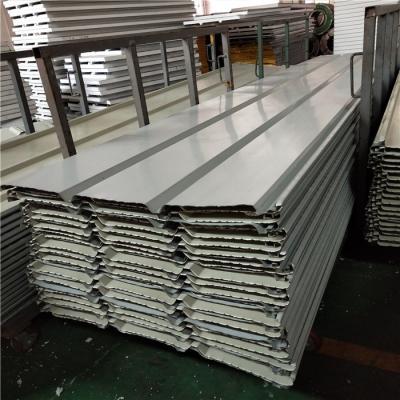 China 0.6mm ivory white 1050mm corrugated roof sheets for poultry house for sale