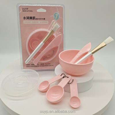 China 4 in 1 Bowls Mini Pink Mask Bowl Set 2021 New Product Model Pretty Embossing Plastic Spoon Brush 4 in 1 Bowls Mini Pink Mask Bowl Set for sale