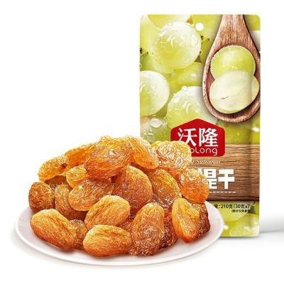 China Wolong dry 210g dried golden raisins, sweet taste of the original fruit, ready to eat, 30g*7bags for sale