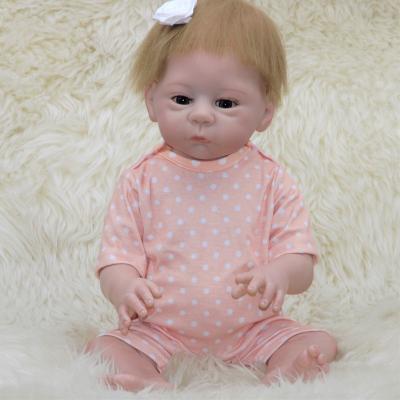 China Changeable Clothing 18inch Silicone Baby Reborn Baby Dolls Soft Babies Doll For Girls Shape Reborn Baby Dolls Toys for sale