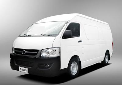 China Electric Luxury Cabin ISO Used Passenger Van 7 Seats 70 Kwh Rear Doors for sale