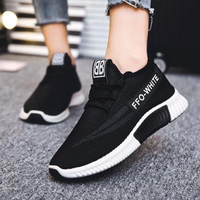 China CUSHIONING New Cheap Fashion Running Shoes Women Walking Breathable Trending Women Sport Shoes Comfortable Womens Sneakers Sports Shoes for sale