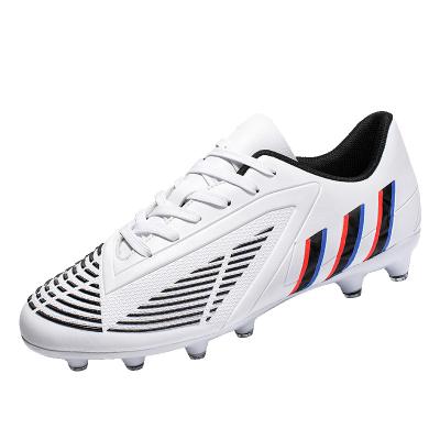 China Sport shoes hot sale indoor football and outdoor lawn football shoes non-slip men's boots professional training nail football shoes for sale