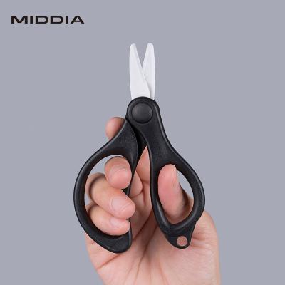 China Tijeras de pesca de línea trenzada Cortador de agua salada y de agua dulce con retractor negro en venta