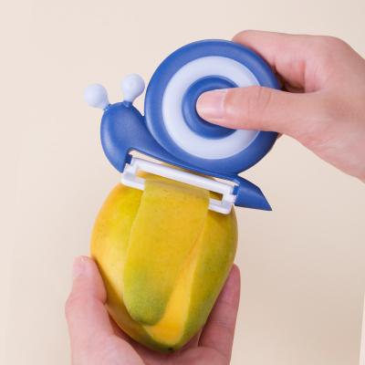 China Snail Design Zirconia Keramische lemmet Fruit Groenten Peeler en Slicer Zwart handvat Te koop