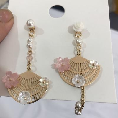 China New FASHIONABLE Design 18k Gold Plated Pink Crystal Flower Fan-shaped Brass Dangle Statement Earrings for sale