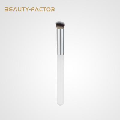 China 2021 New Design Smudge Brush 2021 New Design Cosmetics Professional Concealer Foundation Makeup Wood Brush en venta