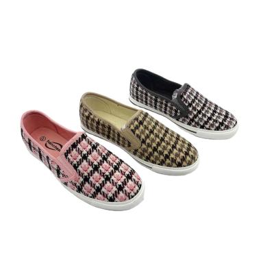 China High Quality Grid Fabric Daily Wear Cheapest Shoes Casual Shoes For Ladies Canvas Vulcanized Shoes for sale