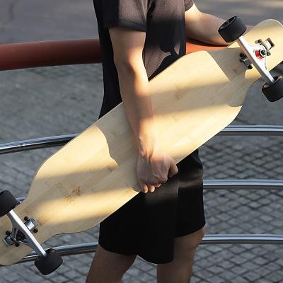 China Pro Commuter Longboard Cruiser Freestyle Complete Skateboard And Decks With Symmetrical Decks for sale