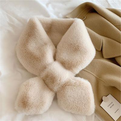 China New Arrival Faux Fur Women's Faux Fur Scarves Fashion Plush Scarf Winter Hot Sale Scarf For Women for sale