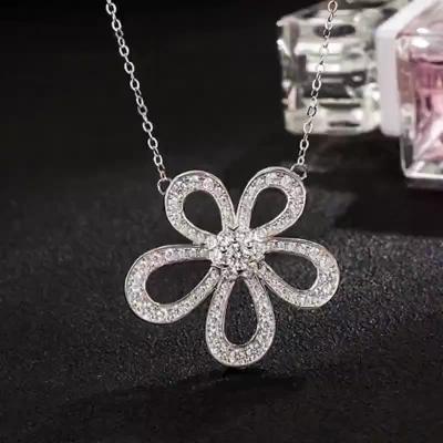 China S925 Diamond Necklace With A Large Sun Petals Environmental Friendly Pure Silver Microscope With Five Petals Women Web Celebrity for sale