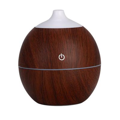 China 130ml Healthy Daily Cool Mist Humidifier Portable USB Air Aroma Essential Oil Humidifier Air Moisturizer for sale