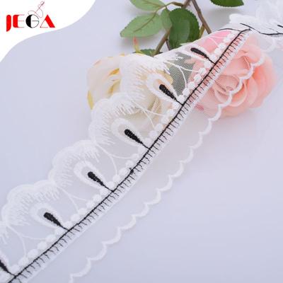 China 2021 French fancy feather scalloped lace trimming viable for garment for sale