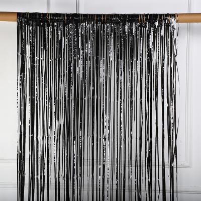 China Fashionable Black Aluminum Fringe Curtains Christmas Aluminum Fringe Tinsel Backdrop Decorative Doorway Curtain for sale