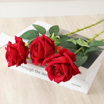 China Eco-friendly Artificial Velvet Roses Flowers Home Wedding Brides Bouquets Valentine's Day Decoration Flowers for sale