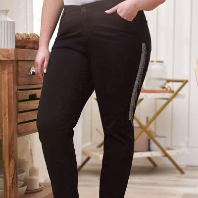 China Black color ladies large size xxxl fashion rhinestone detail leg breathable straight soild jeans comfortable and stretchy plussize jeans for women for sale